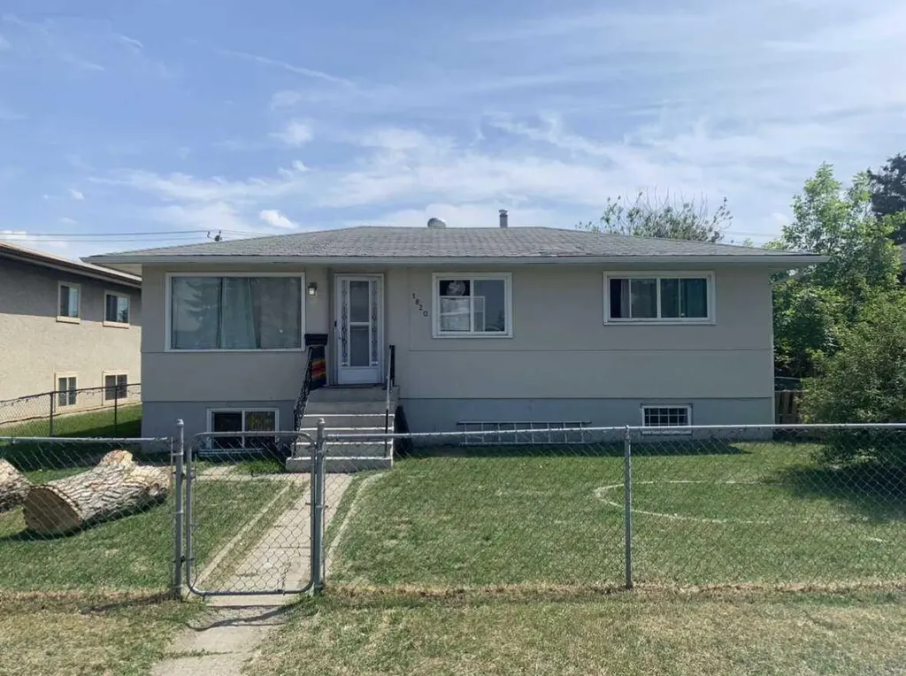 1820 41 Street SE Calgary AB T2B 1C3