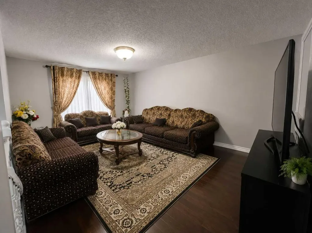 6479 68 Street NE Calgary AB T3J 2H7
