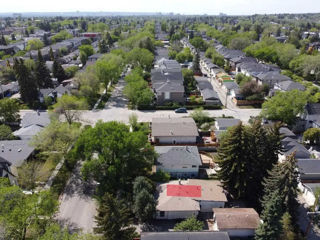 232 27 Avenue NW Calgary AB T2M2H4