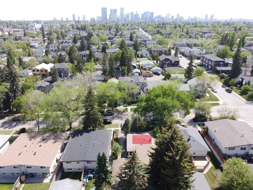 232 27 Avenue NW Calgary AB T2M2H4