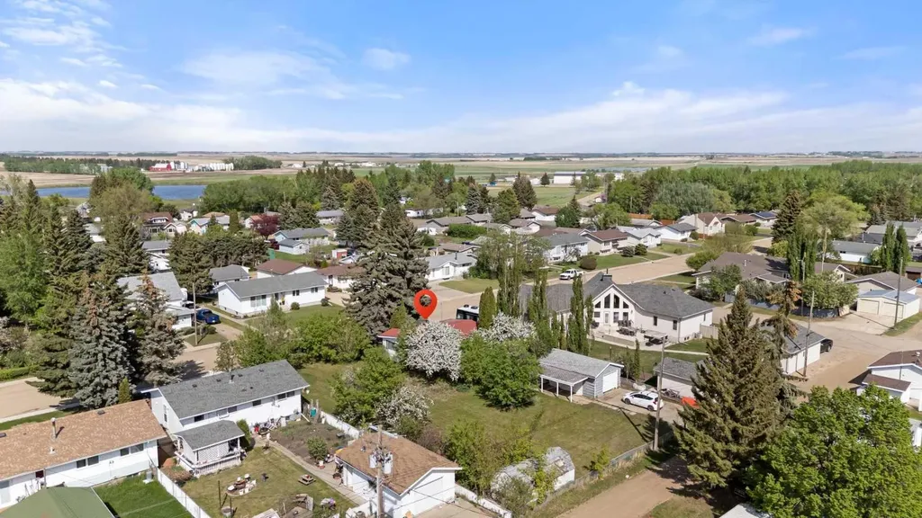4911 54 Avenue Viking AB T0B 4N0