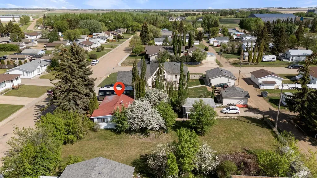 4911 54 Avenue Viking AB T0B 4N0