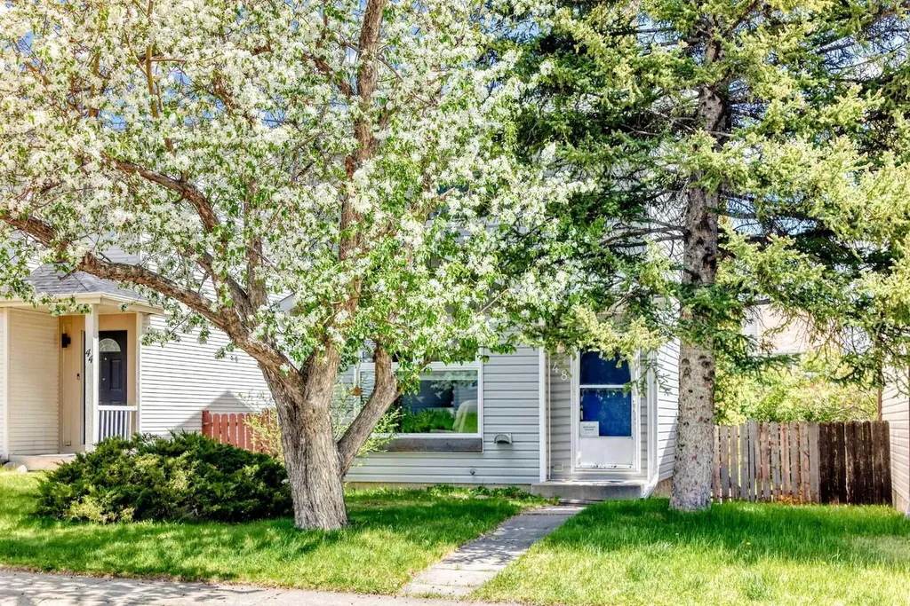 48 Millcrest Way SW Calgary AB T2Y2J4