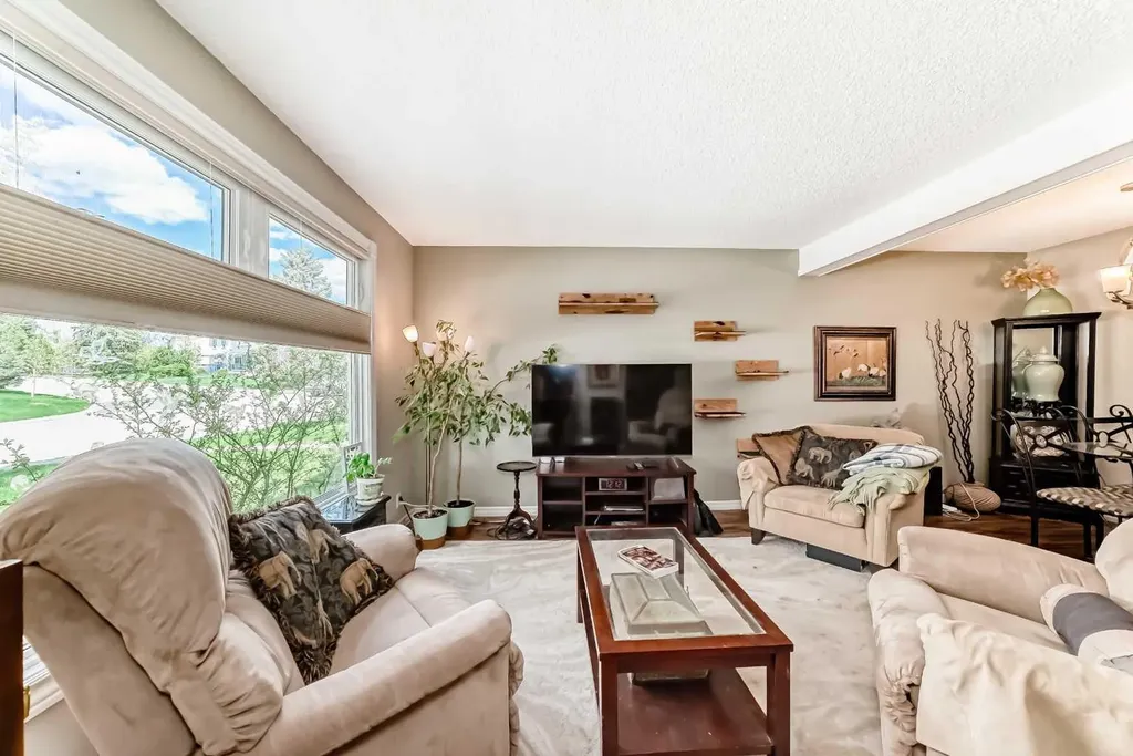 48 Millcrest Way SW Calgary AB T2Y2J4