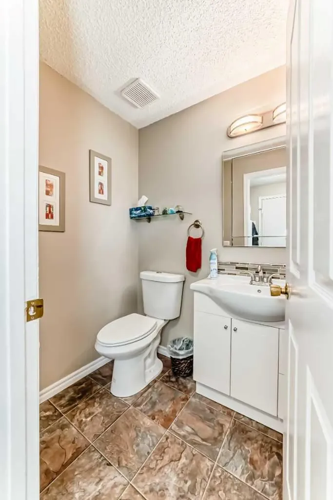48 Millcrest Way SW Calgary AB T2Y2J4