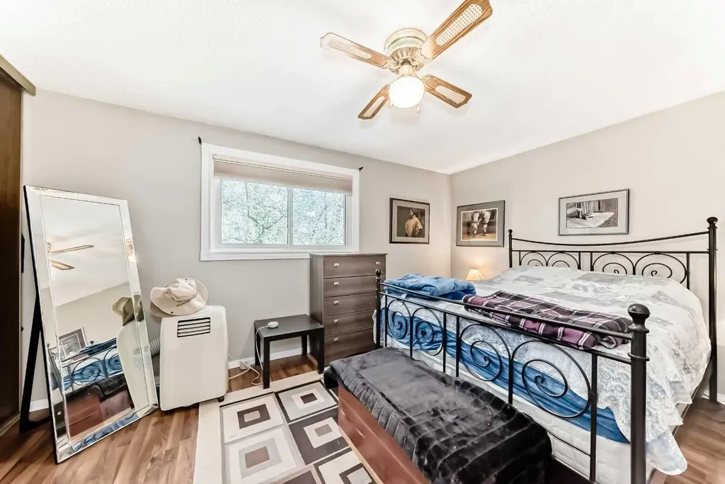 48 Millcrest Way SW Calgary AB T2Y2J4