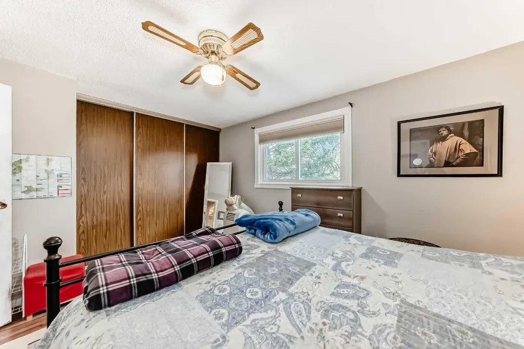 48 Millcrest Way SW Calgary AB T2Y2J4