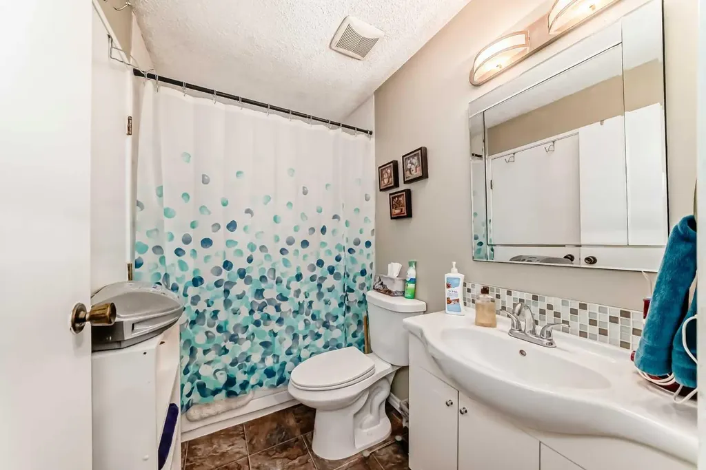 48 Millcrest Way SW Calgary AB T2Y2J4