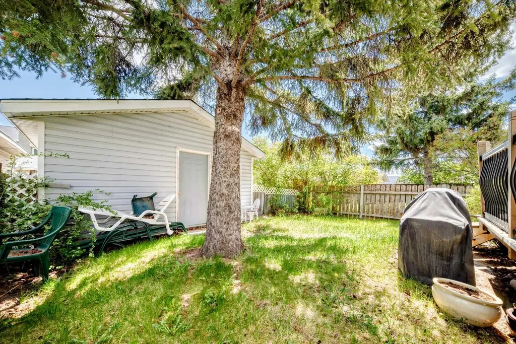 48 Millcrest Way SW Calgary AB T2Y2J4