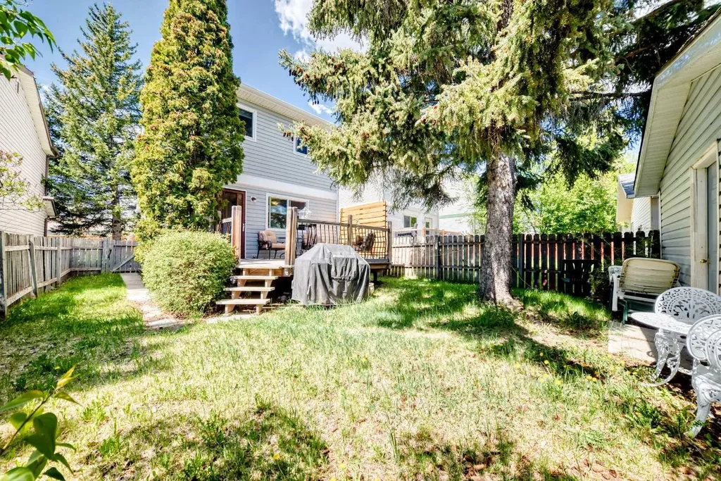 48 Millcrest Way SW Calgary AB T2Y2J4