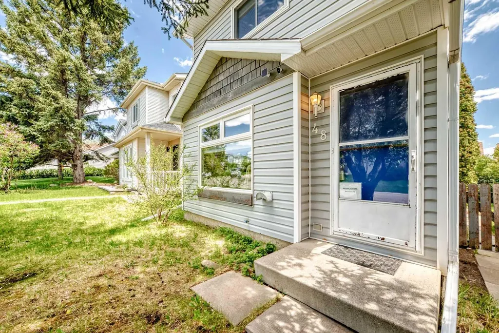 48 Millcrest Way SW Calgary AB T2Y2J4