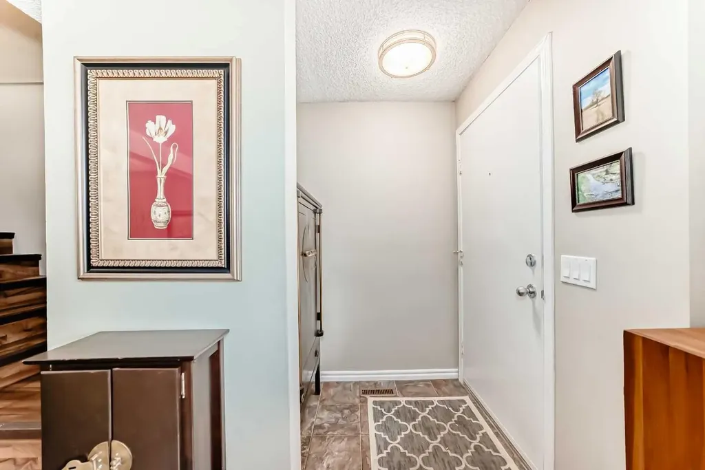 48 Millcrest Way SW Calgary AB T2Y2J4