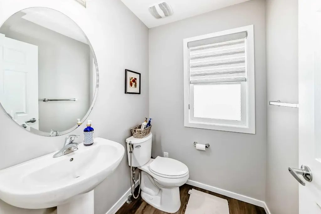1283 140 Avenue NW Calgary AB T3P 0Y5