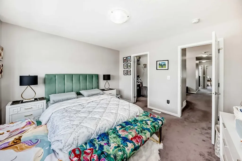 1283 140 Avenue NW Calgary AB T3P 0Y5