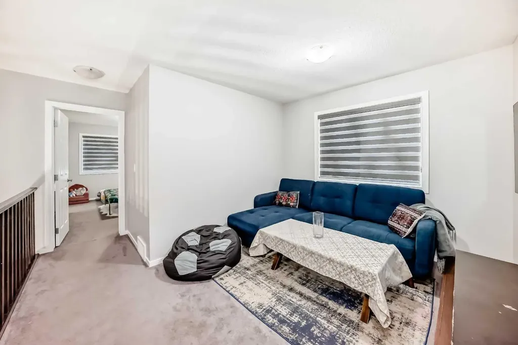 1283 140 Avenue NW Calgary AB T3P 0Y5