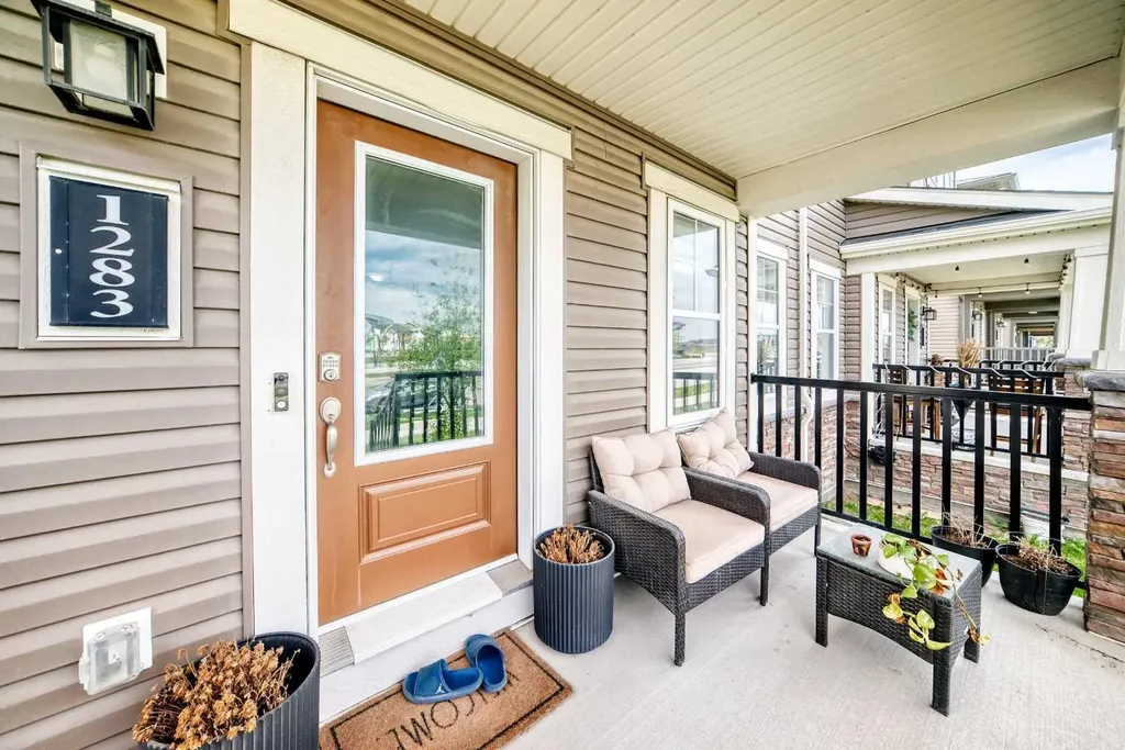 1283 140 Avenue NW Calgary AB T3P 0Y5