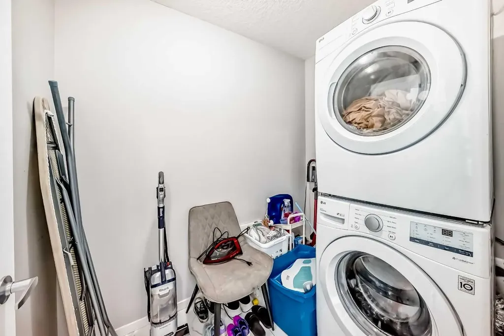 1283 140 Avenue NW Calgary AB T3P 0Y5