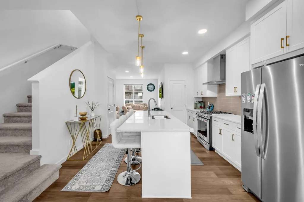 84 Savanna Place NE Calgary AB T3J 0X5