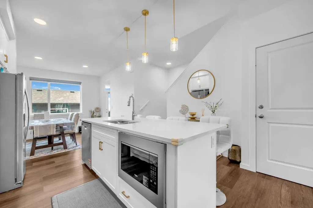 84 Savanna Place NE Calgary AB T3J 0X5