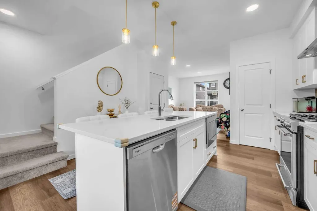 84 Savanna Place NE Calgary AB T3J 0X5
