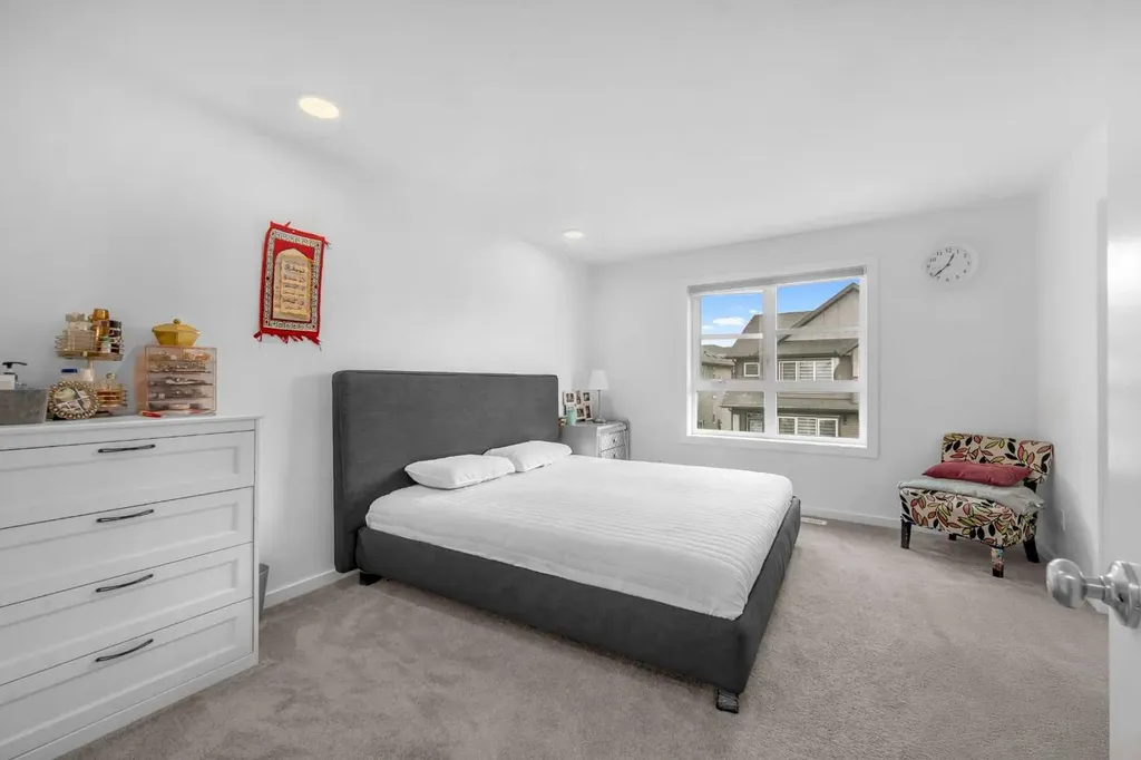 84 Savanna Place NE Calgary AB T3J 0X5
