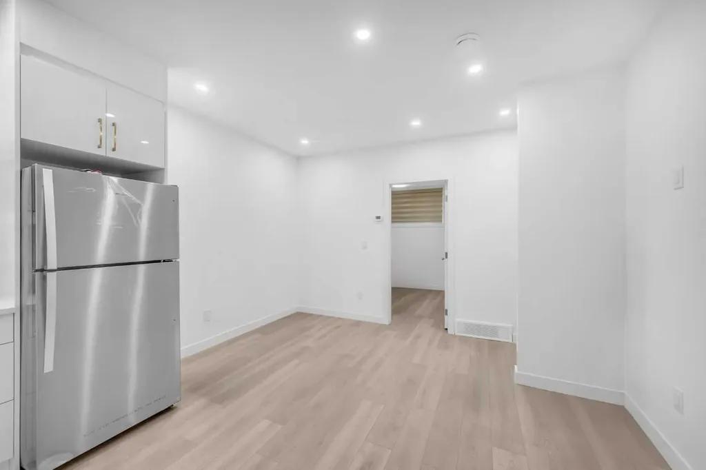 84 Savanna Place NE Calgary AB T3J 0X5