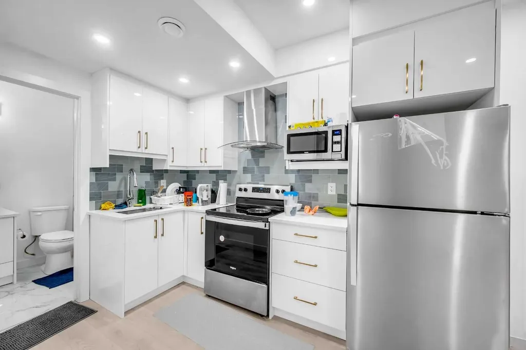 84 Savanna Place NE Calgary AB T3J 0X5