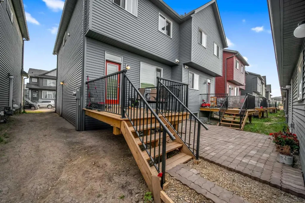 84 Savanna Place NE Calgary AB T3J 0X5