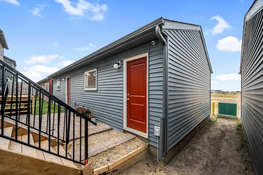 84 Savanna Place NE Calgary AB T3J 0X5