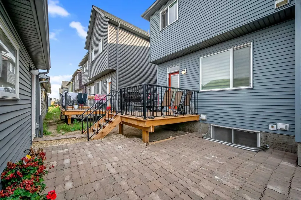 84 Savanna Place NE Calgary AB T3J 0X5