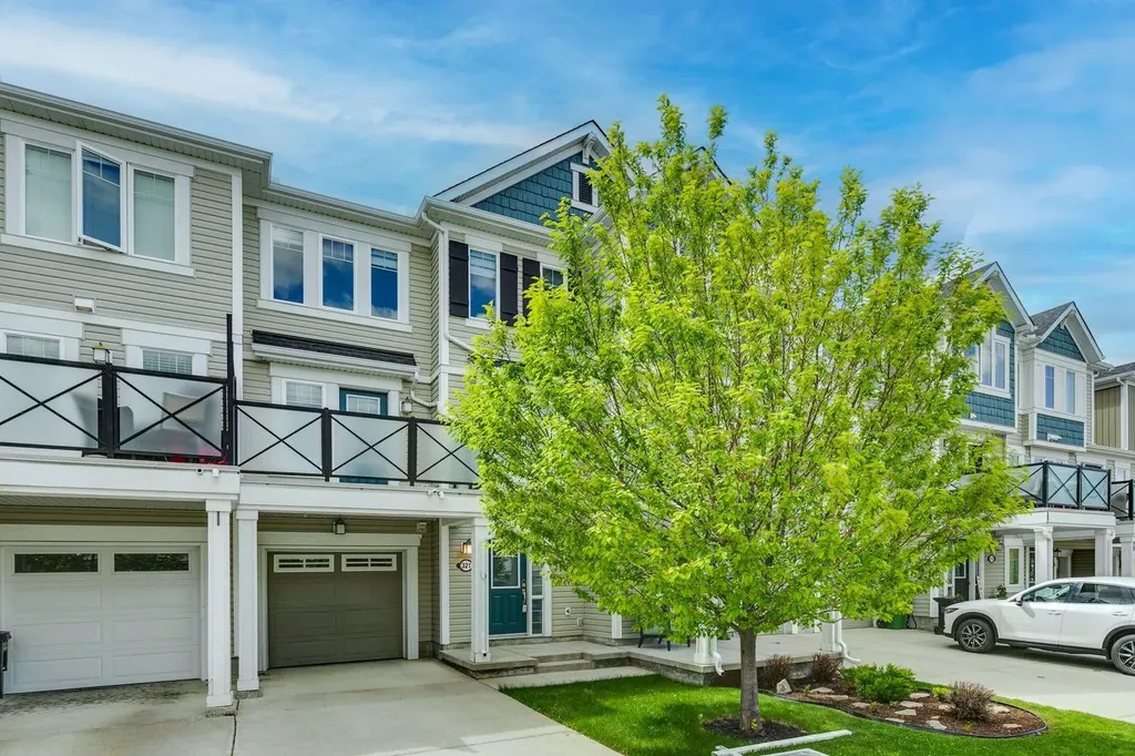 321 Windstone Gardens SW Airdrie AB T4B 3R5