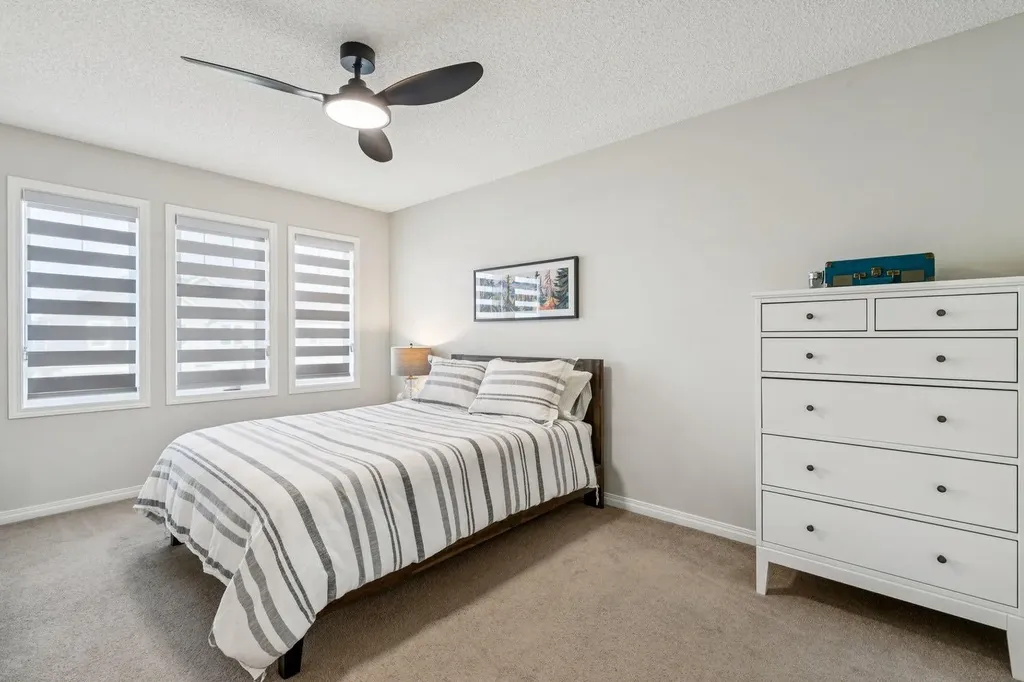 321 Windstone Gardens SW Airdrie AB T4B 3R5