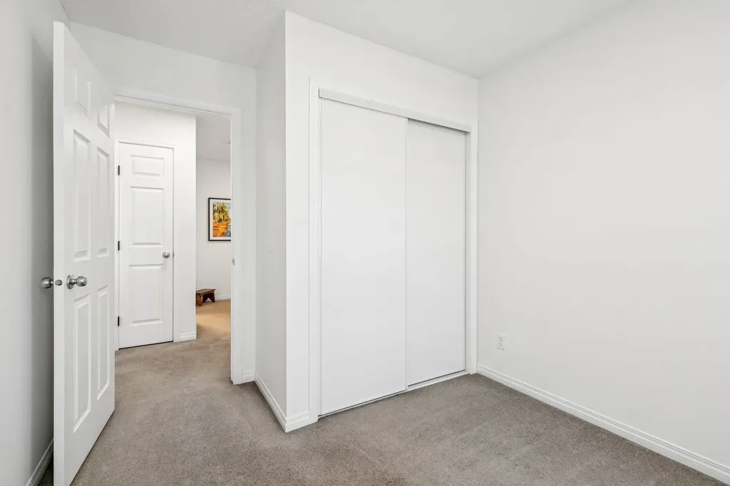 321 Windstone Gardens SW Airdrie AB T4B 3R5