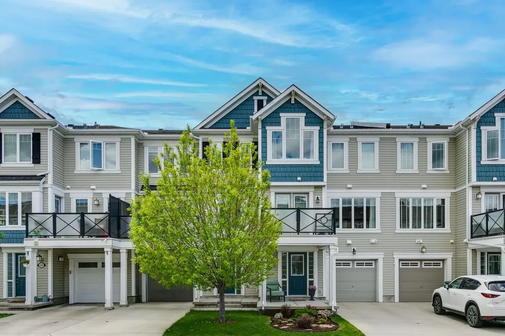 321 Windstone Gardens SW Airdrie AB T4B 3R5