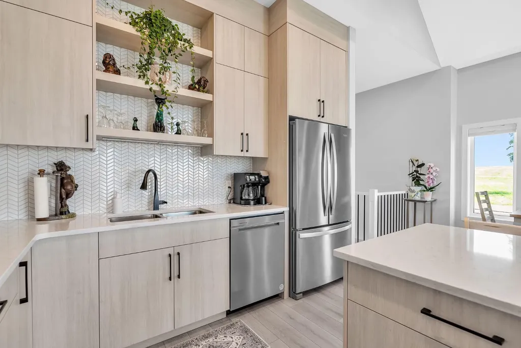 1098 Creekside Boulevard SW Calgary AB T2X 5K6