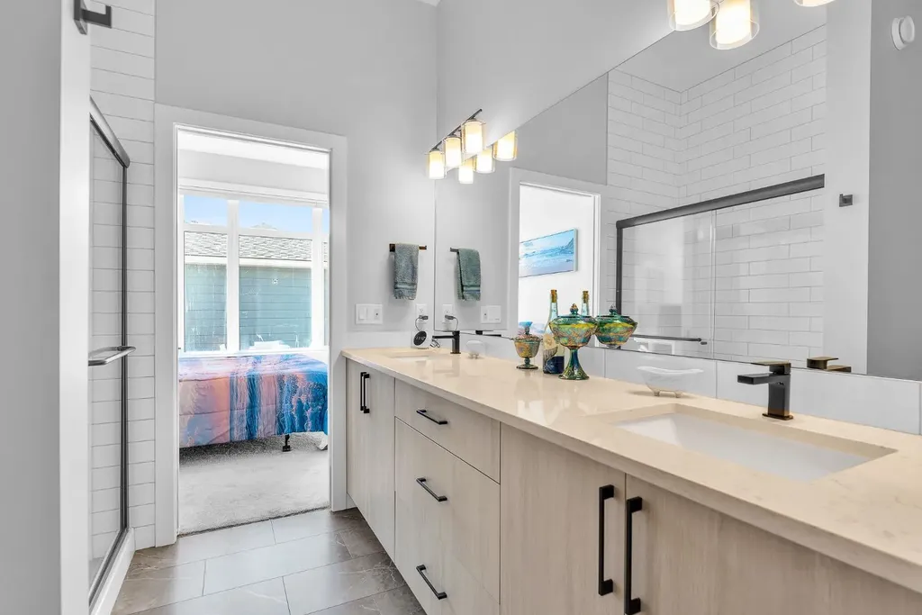 1098 Creekside Boulevard SW Calgary AB T2X 5K6