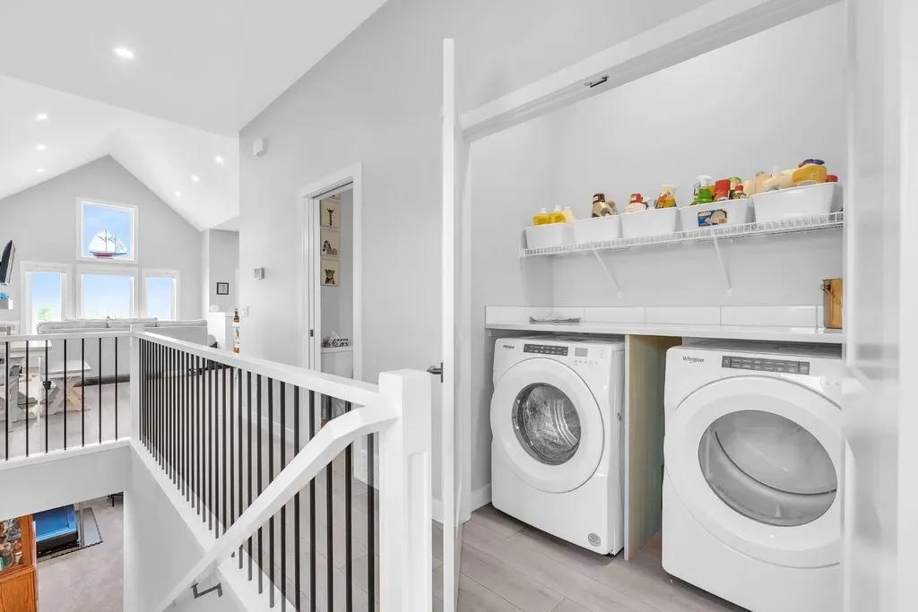 1098 Creekside Boulevard SW Calgary AB T2X 5K6