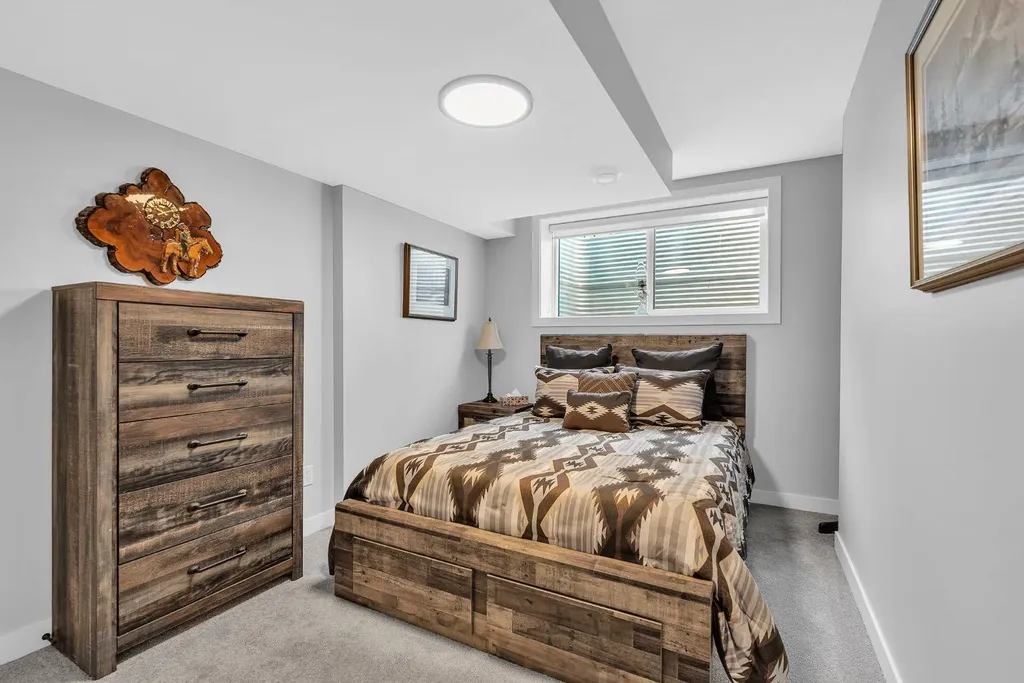 1098 Creekside Boulevard SW Calgary AB T2X 5K6