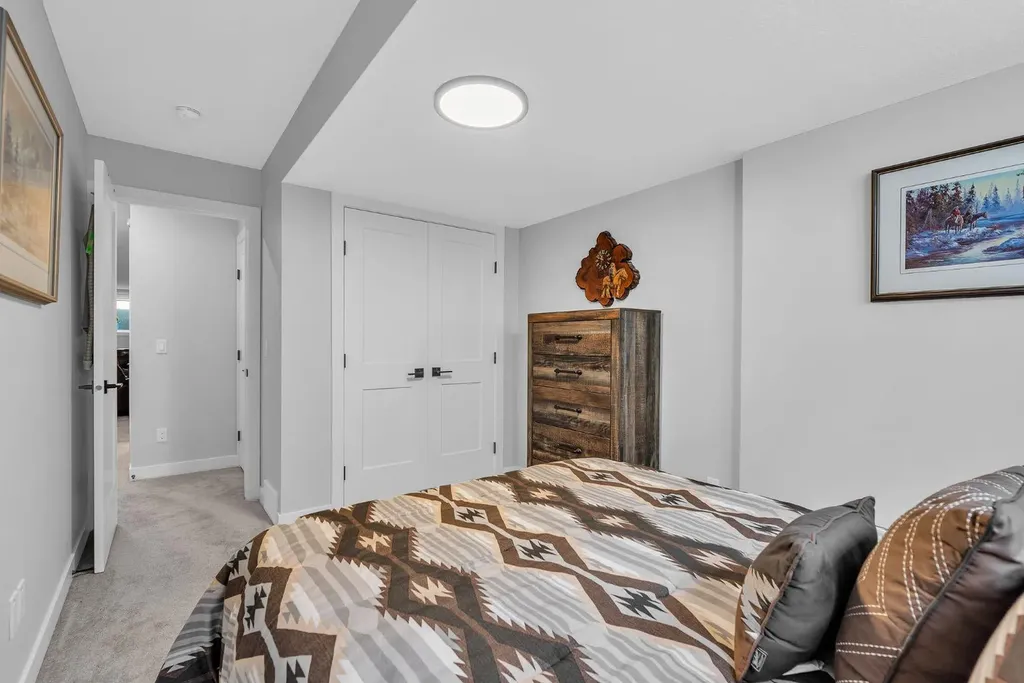 1098 Creekside Boulevard SW Calgary AB T2X 5K6
