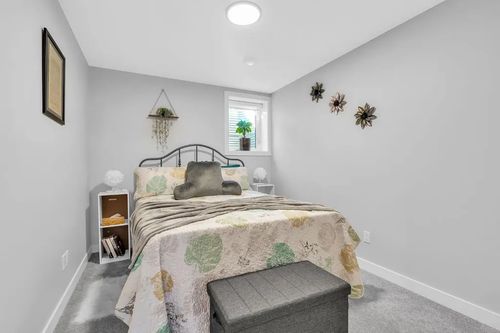 1098 Creekside Boulevard SW Calgary AB T2X 5K6