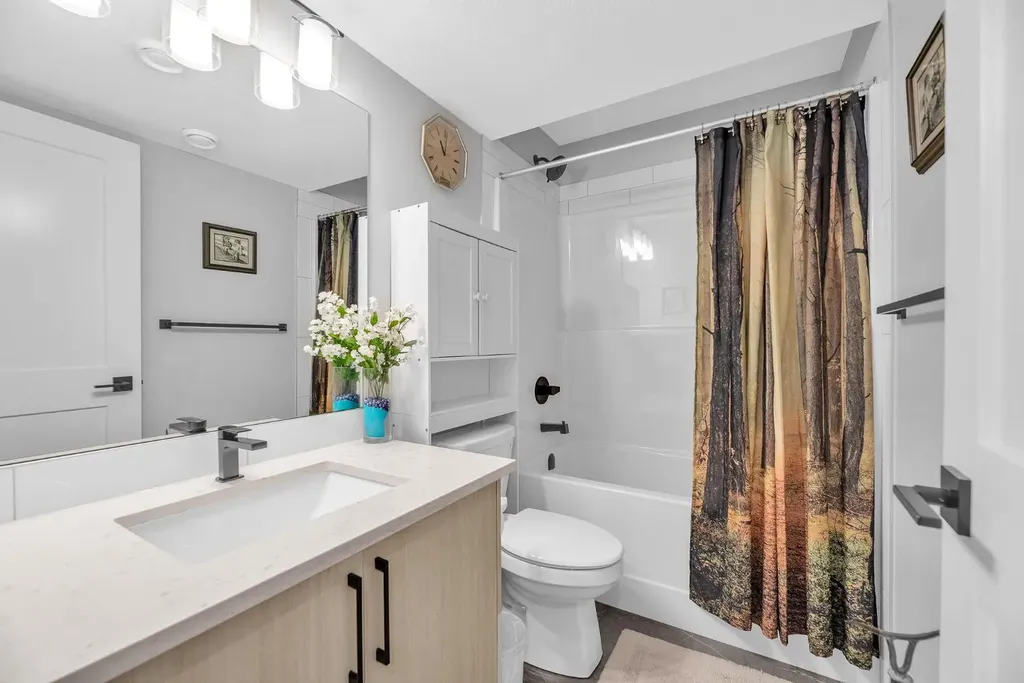 1098 Creekside Boulevard SW Calgary AB T2X 5K6