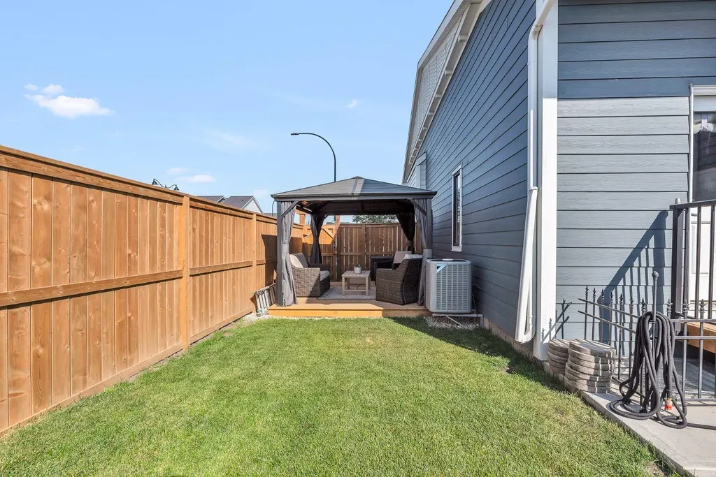 1098 Creekside Boulevard SW Calgary AB T2X 5K6