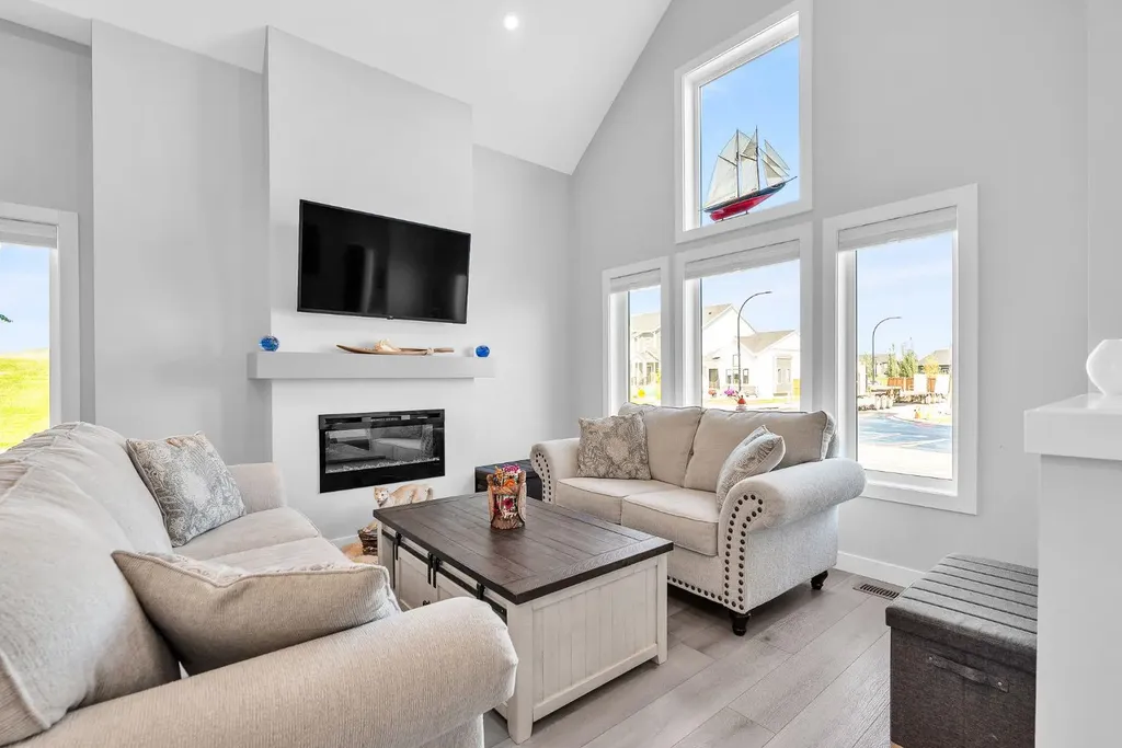 1098 Creekside Boulevard SW Calgary AB T2X 5K6