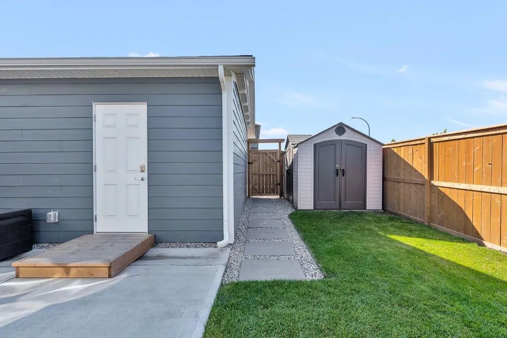 1098 Creekside Boulevard SW Calgary AB T2X 5K6