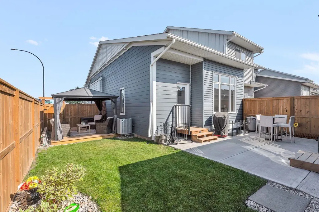1098 Creekside Boulevard SW Calgary AB T2X 5K6