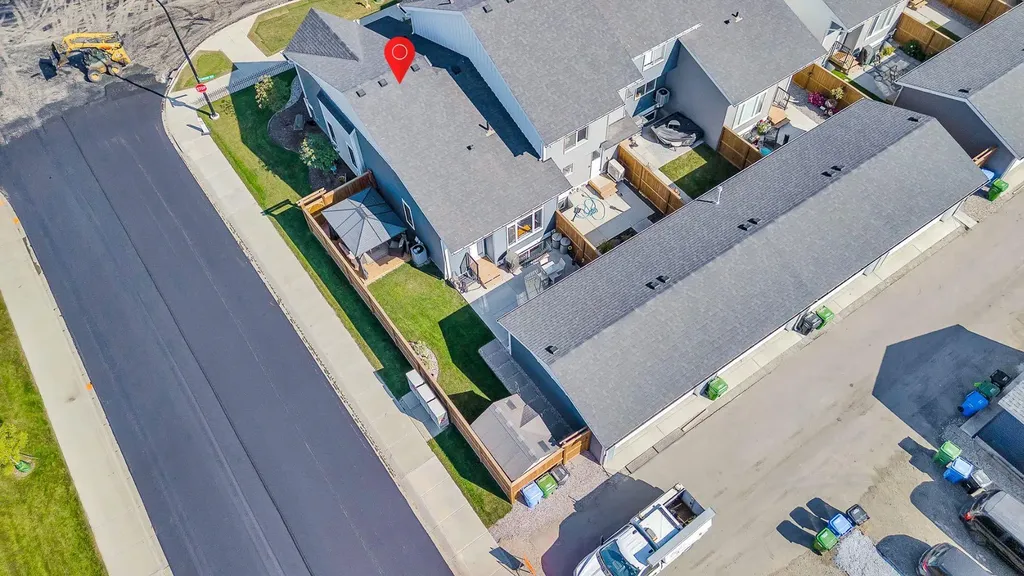 1098 Creekside Boulevard SW Calgary AB T2X 5K6