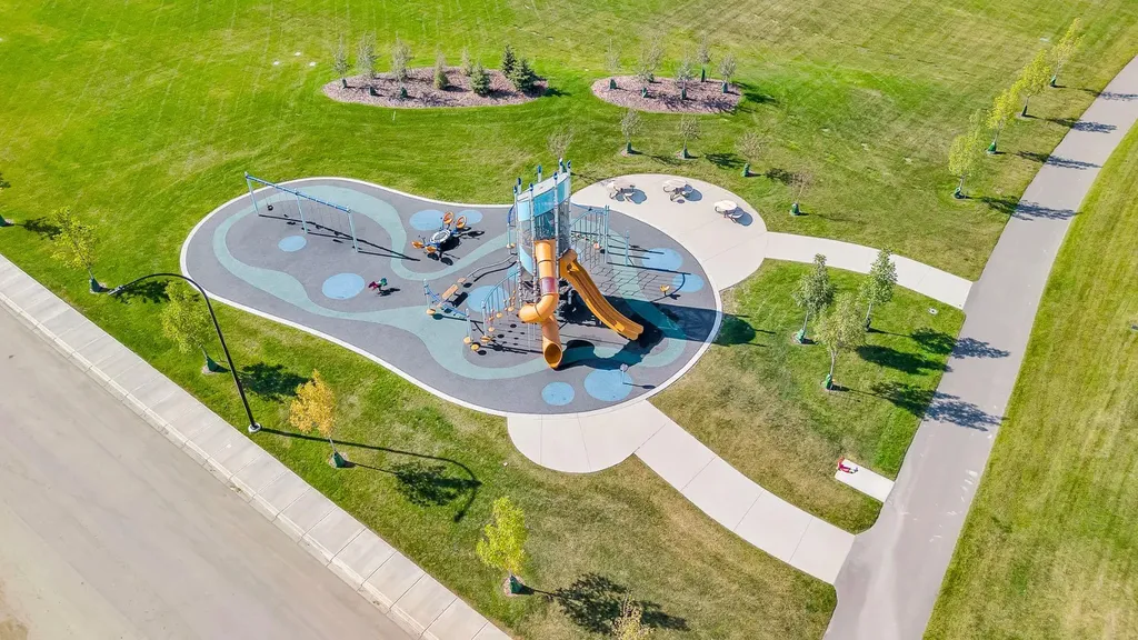 1098 Creekside Boulevard SW Calgary AB T2X 5K6