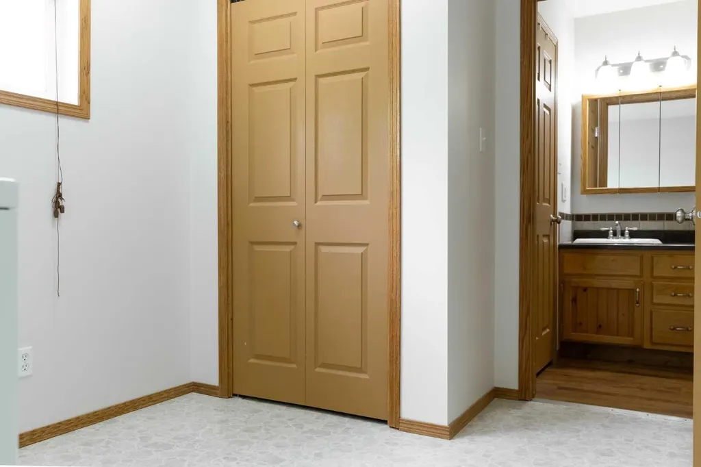 4811 47 Street Rocky Mountain House AB T4T 1C3