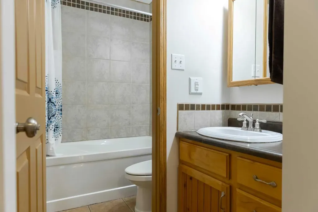 4811 47 Street Rocky Mountain House AB T4T 1C3