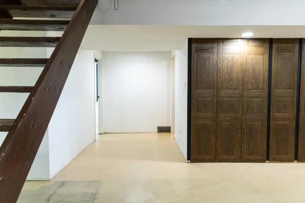 4811 47 Street Rocky Mountain House AB T4T 1C3